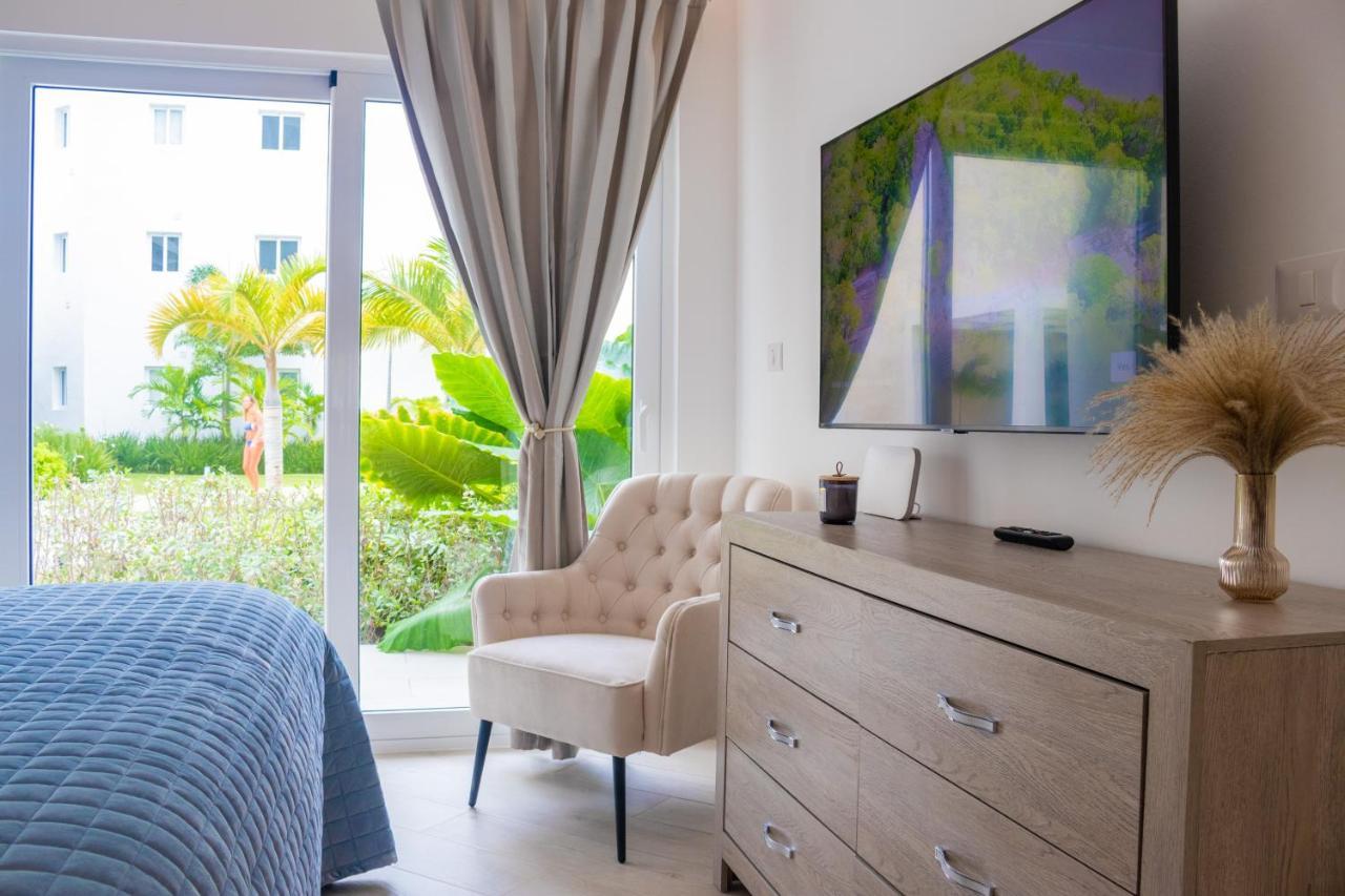 Family Getaway Apartment - Right On The Beach Punta Cana Exterior foto